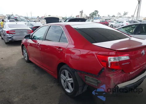2013 Toyota Camry Se z USA, uszkodzony, nr VIN 4T1BF1FK6DU687369